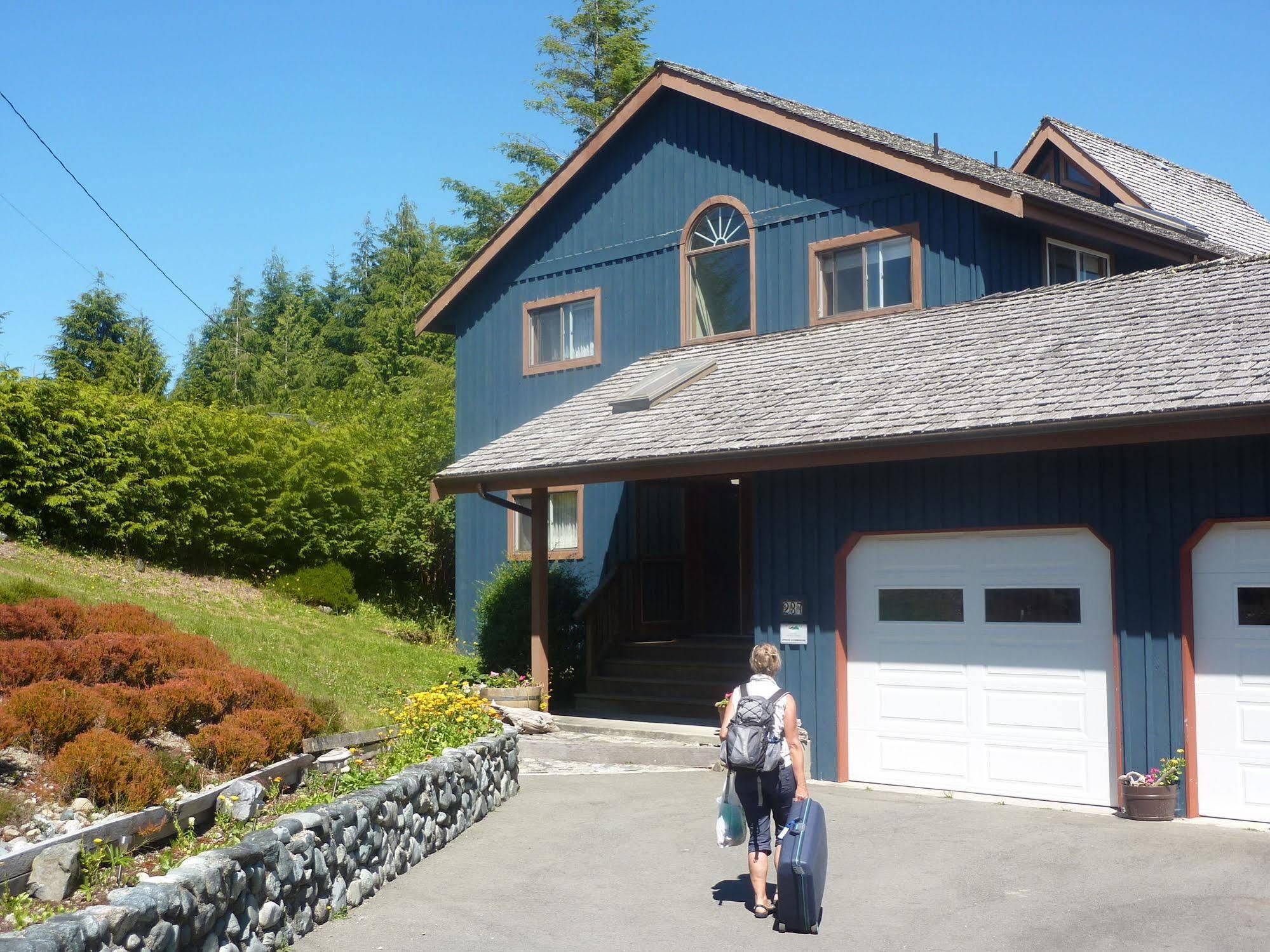 Bed and Breakfast Moon And Sixpence à Ucluelet Extérieur photo
