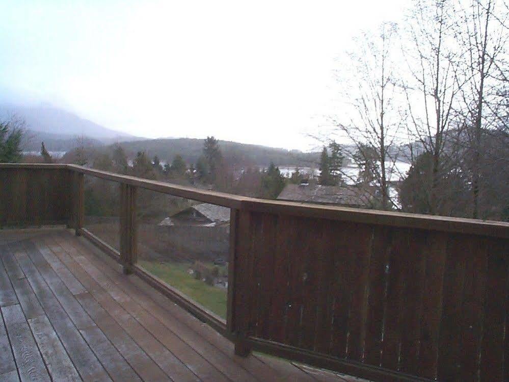 Bed and Breakfast Moon And Sixpence à Ucluelet Extérieur photo